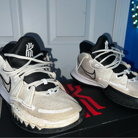 Nike Kyrie 7 - Mens Basketball Shoes - White/Black/White, Size 10.5 - Picture 7 of 12